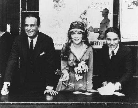 Charlie_Chaplin_Photos__14_