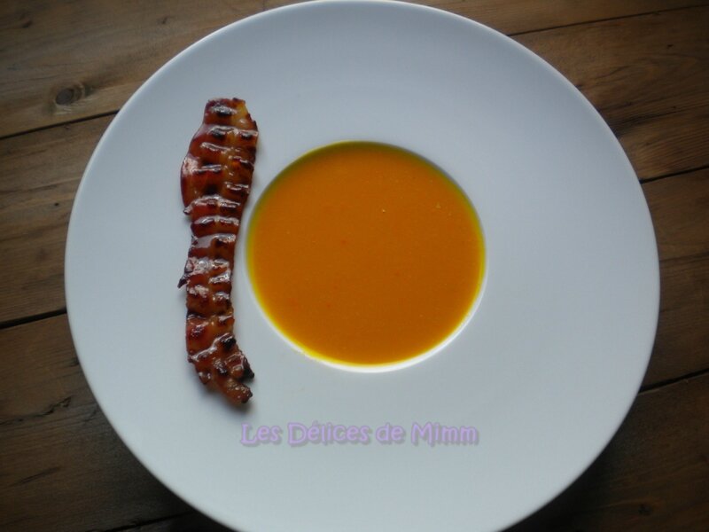 Soupe de potimarron simplissime et chips de bacon caramélisé