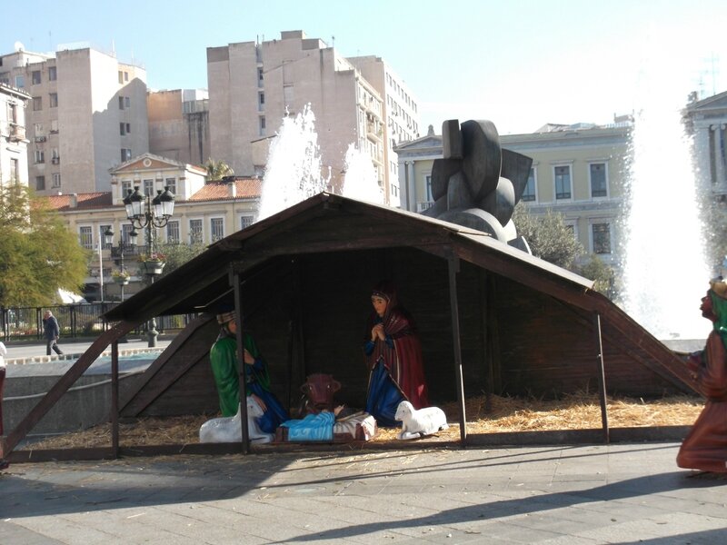 crèche parvis de la mairie