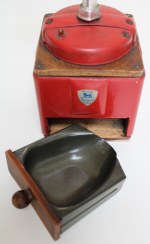 MOULIN-CAFE-PEUGEOT-Rouge-4-muluBrok