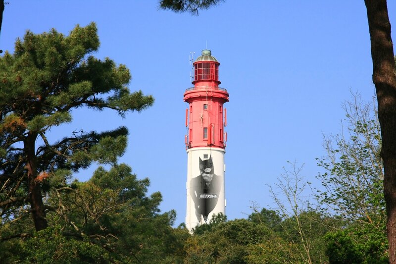 phare-cap-ferret,,ArtLovers ,Taxi driver ,Martin BETHENOD,François PINAULT,collection Pinault,killdogme,monaco art,cap ferret,cap ferret graffiti,cap ferret plage,cap ferret starck,cap ferret philippe starck,cap ferret ivansion starckienne,cap ferret blockhaus,art auction,lacoorniche cap ferret,la corniche starck,cap ferret graffiti,killdogme,graffiti artist,urban artist,