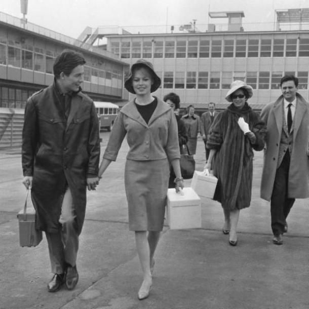 1960-03-paris_a_lisbonne-avec_charrier-020-1