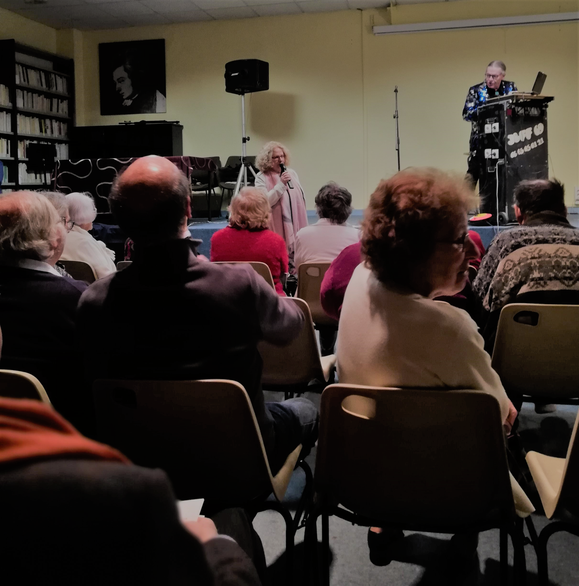 salon 10 fév 1