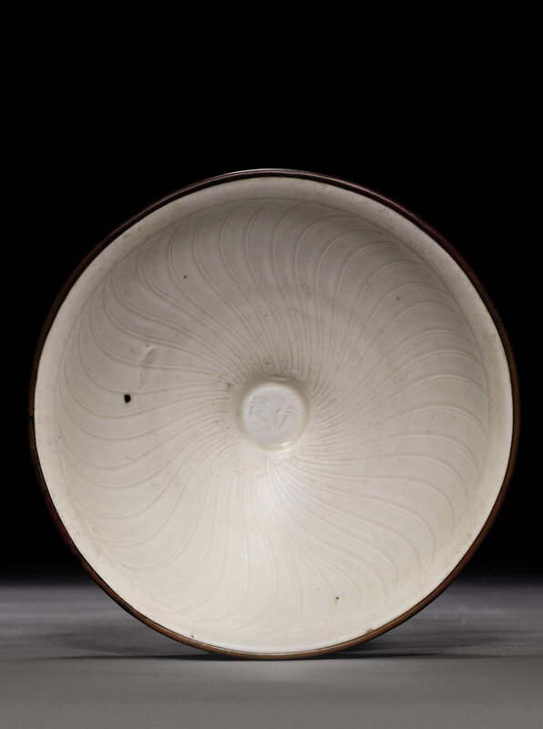 A small Dingyao carved bowl, Northern Song dynasty (960-1127)