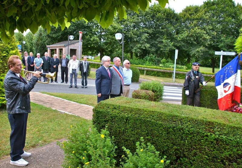 BUIRE 14 JUILLET 2015 garde à vous