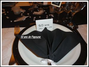 table noire et blanche 50ans kiki 012