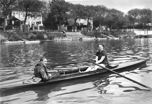 Académia en 1935 une rameuse