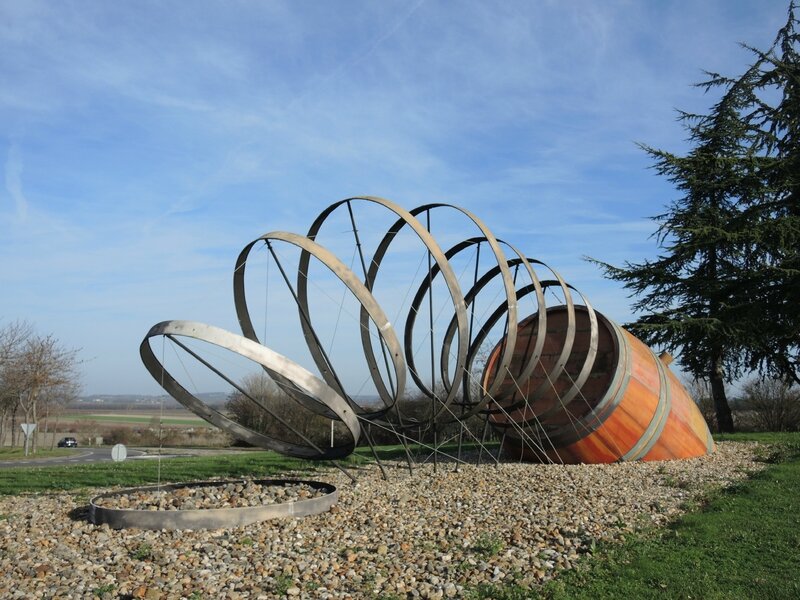 Archiac, rond-point du tonneau