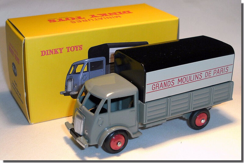 Dinky Atlas Ford Moulins de Paris A 1