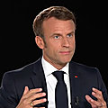 <b>Emmanuel</b> <b>Macron</b> s'exprime sur l'Ukraine et sur la pénurie d'essence : nous devons nous serrer les coudes !