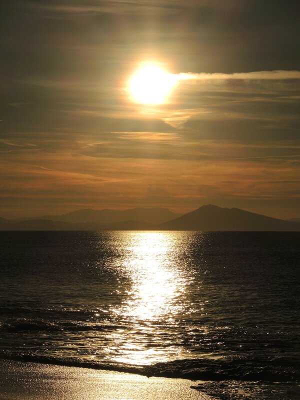 Anglet, plage de Marbella, coucher de soleil et monts espagnols, décembre (64)