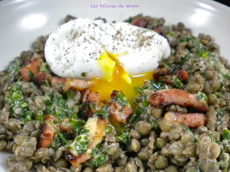 Salade tiède de lentilles, œuf poché et lardons fumés 5