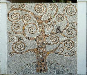 mosaic_tree