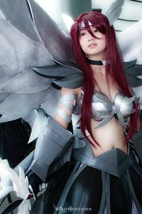 Erza-Scarlet-cosplay-fairy-tail-21407045-480-720