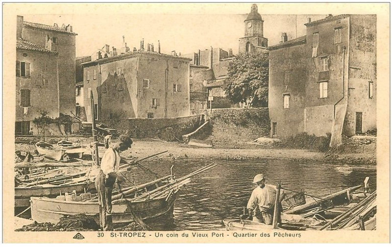 carte-postale-ancienne-83-saint-tropez-quartier-de-pecheurs-au-vieux-port-preparatifs-des-filets-pour-la-peche