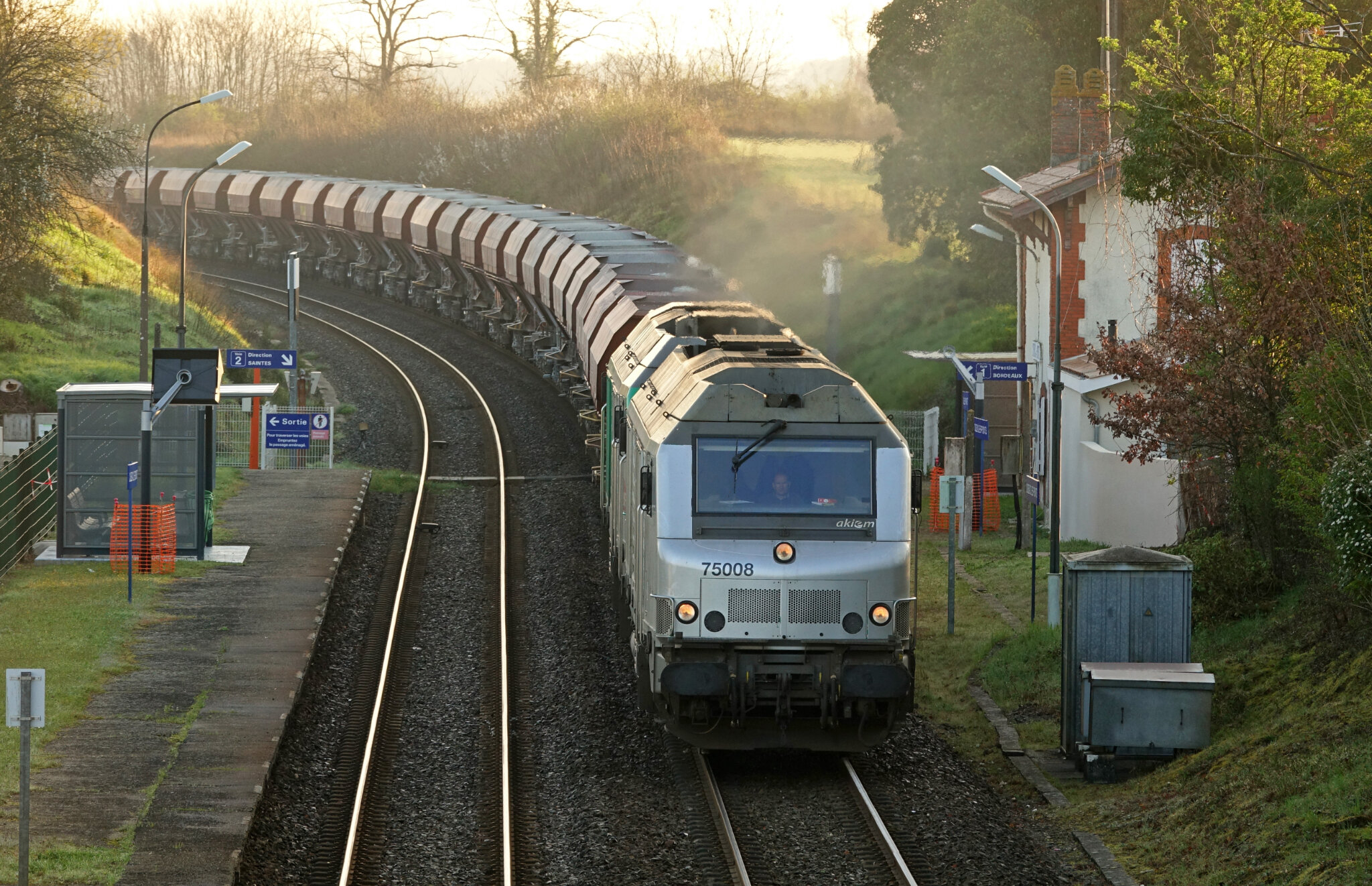 BB 75008 Akiem, Cubzac-les-Ponts
