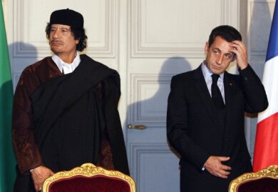 Kadhafi_Sarkozy_pics_390