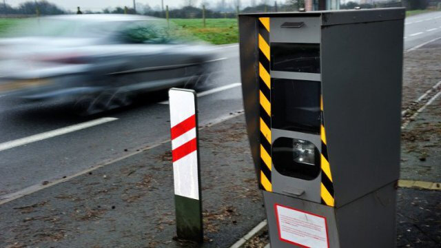 Persécution record des automobilistes en 2017 : le gouvernement doit mettre un STOP au racket ! Radars automatiques 2