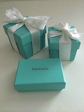 Tiffany_blue_box_2