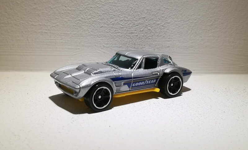 Chevrolet Corvette Grand Sport (Hotwheels) (2)