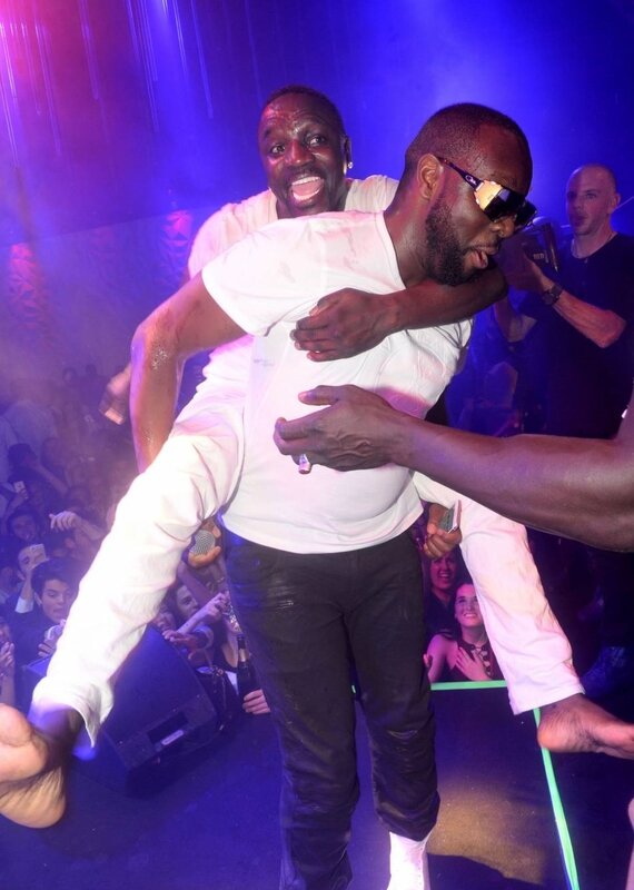 Akon et Maître Gims font les fous