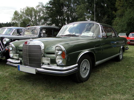 MERCEDES BENZ 220 SE 1962 Festival des Voitures Anciennes de Hambach 2009 1