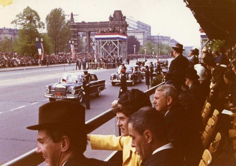 15-06-1965-002 Journée Inter-Alliées Arrivée des Généraux