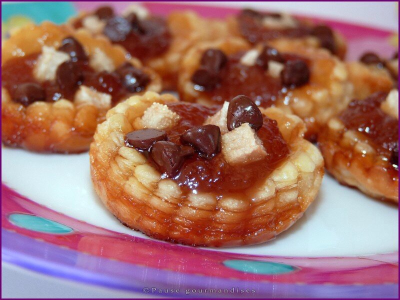 mini tartelettes au caramel de poires et pépites de chocolat (26)