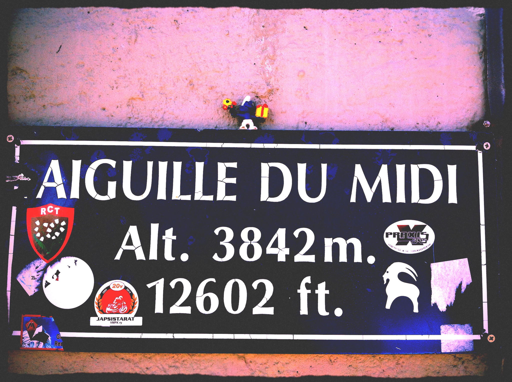 Schtroumpf au sommet de l'Aiguille du Midi (74)