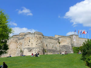 chateau_caen2