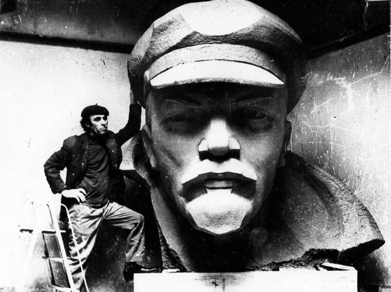 David Fisher and the Bust of Lenin_1970
