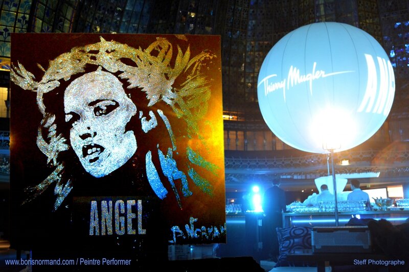 boris normand speed and glitter painting, peintre Performer, live painting,peintre mariage,Georgia May Jagger,Angel,Thierry Mugler