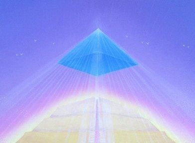 Pyramide_de_Lumi_re_b