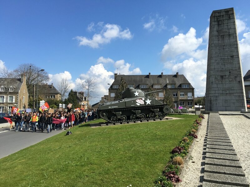 manifestation loi travail Avranches 31 mars 2016 lycéen défilé cortège Bd Foch place Patton