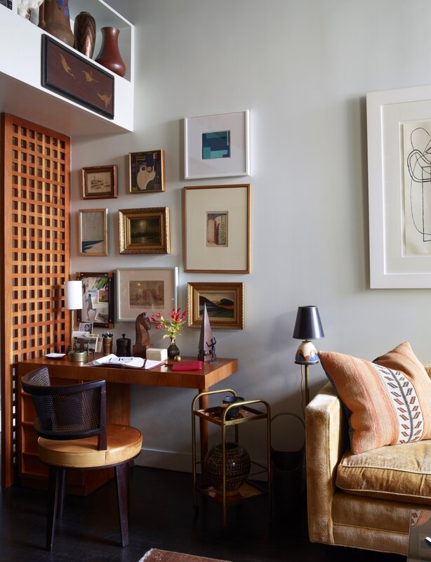 office-space-with-gallery-artwork-wall-alexandra-loew