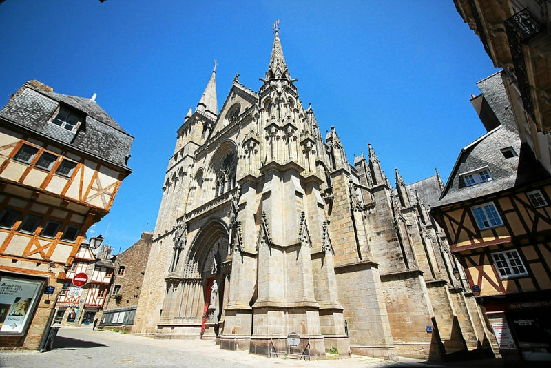 un-exercice-incendie-est-prevu-a-la-cathedrale-saint-pierre_5316242