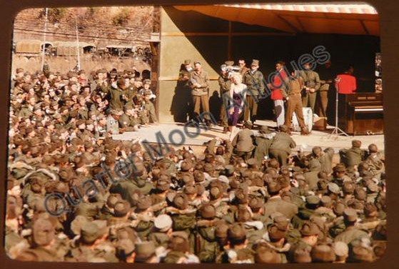1954-02-18-korea-2nd_division-bulldozer_bowl-030-5
