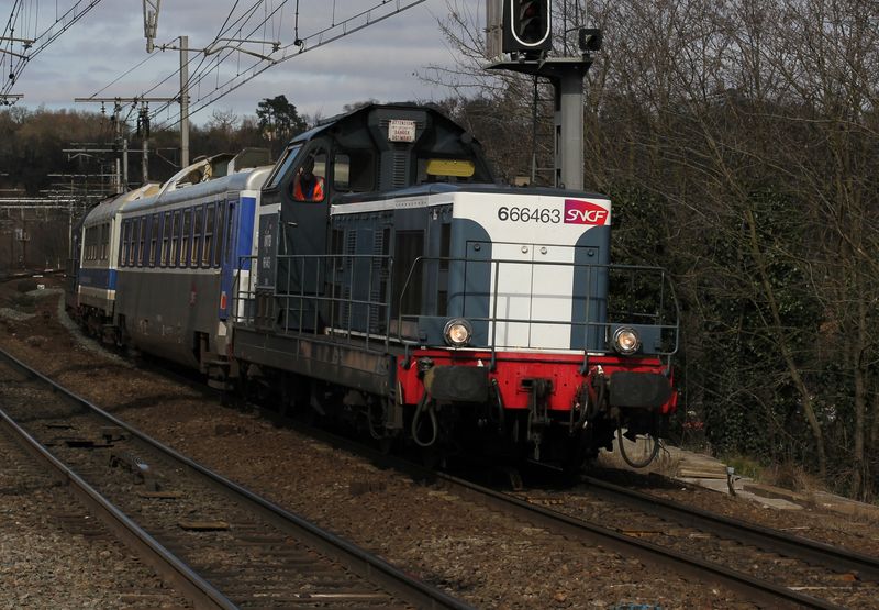 BB 66400 (66463) + voitures d'analyses des équipements ferroviaires