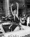 1952_09_02_atlantic_city_miss_america_parade_010_020