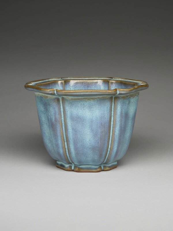 Lobed Flowerpot with Foliate Rim, Ming dynasty, 1368-1644, probably 15th century, 1942