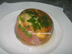 Oeufs_en_gel_e_au_mad_re_et_amuse_gueule_011