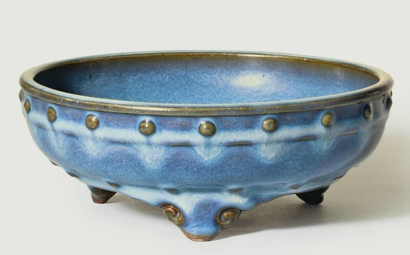 A very rare ‘Number Three’ Jun tripod narcissus bowl, Yuan-Ming dynasty, 14th-15th century (2)