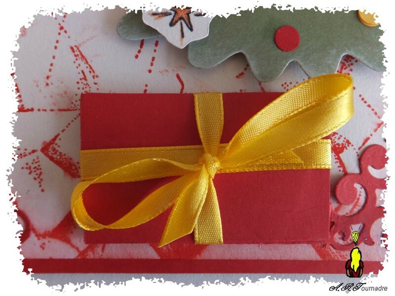 ART 2014 09 sapin surprise 3