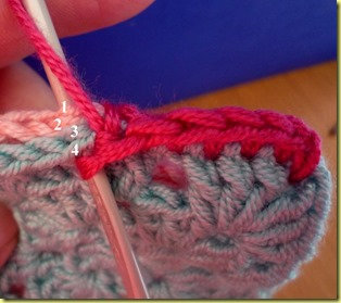 VUE COUTURE CROCHET EN PRENANT DESSOUS LES MAILLES BORDURE