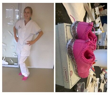 baskets-roses-et-tenue-blanche