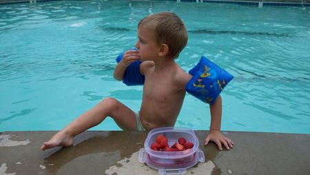 fraises_piscine