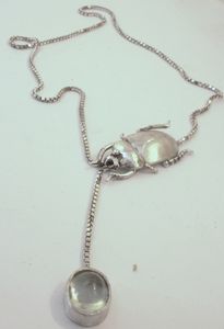 scarab_collier