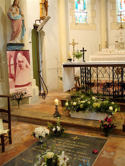 Eglise Sainte Anne de Nojals et Clotte, la tombe de la Bienheureuse Marie Céline de la Présentation