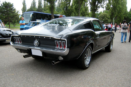 Ford_mustang_fastback_coup__de_1968__Retrorencard67__02