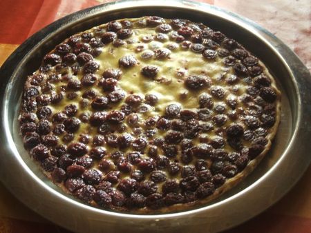 tarte aux cerises, flan et pâte feuilletée